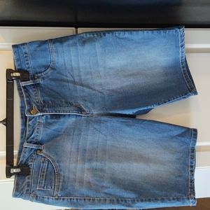 Ladies "D. jeans" blue jean shorts.